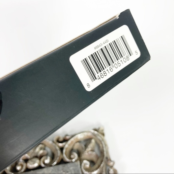 Unique Finds Arte de Casa 4-Inch x 4-Inch Karma Frame in Silver Wash - Picture 6 of 16